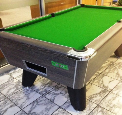 Supreme Winner 8' Coin Operated Table